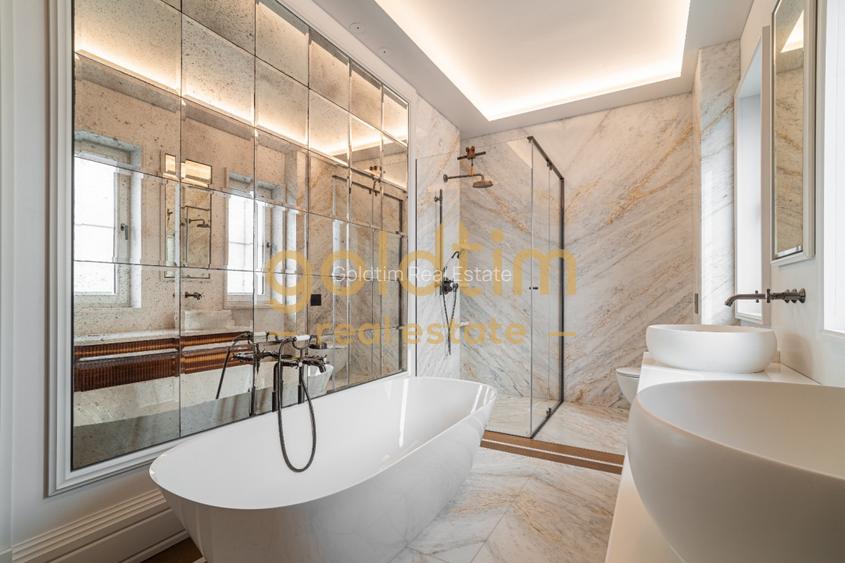 VILA SUPERBA/ACCES LA LAC/COMPLET MOBILATA/UTILATA LUX/CURTE/PARCARE/PIPERA - 37