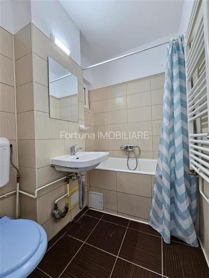 Apartament 3 camere, de inchiriat, Zona Grivitei - 8