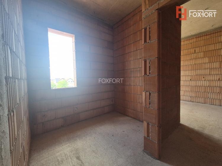 Duplex cu 4 camere de vanzare in localitatea Dumbravita - 19