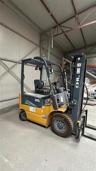 Siloz cu 880 tone capacitate totala (4 celule) si 1650mp teren - 10