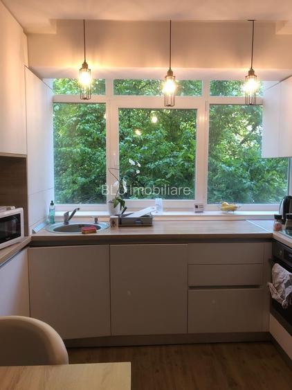 Apartament spațios cu 2 camere decomandate, Str. Louis Pasteur, Cart.Zorilor - 2