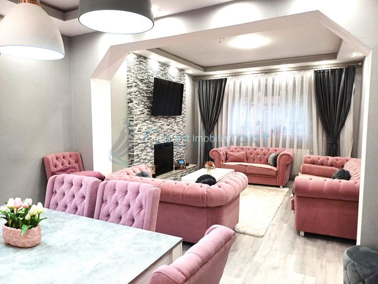 Casa cu 2 corpuri separate de vanzare in Iosia, Oradea V3288  - 2