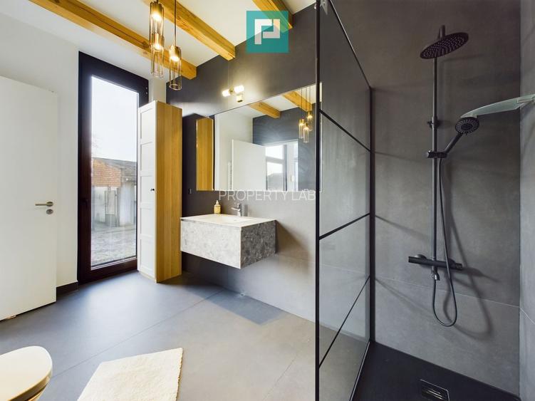 Casă generoasă în Periam județ Timiș - 11