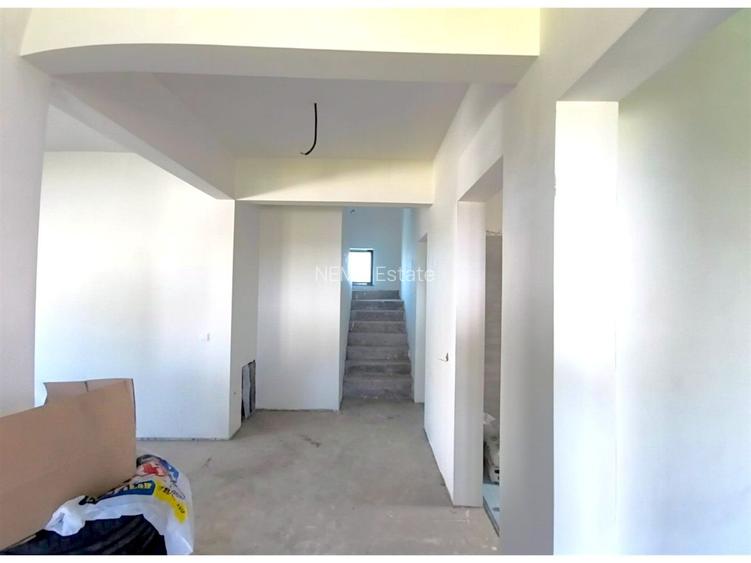 Vilă P+E+Pod | 200 MP Utili | Șcheia | Drum Privat - 4