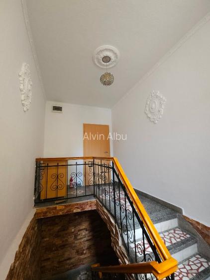 Proprietar închiriez la casa apartament cu trei camere pentru locuit/birouri  - 13