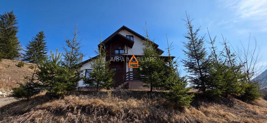 Casa de vacanta - Pensiune  P+E+M - 200 mp , 3392 mp teren - Suceava Pojorata - 2