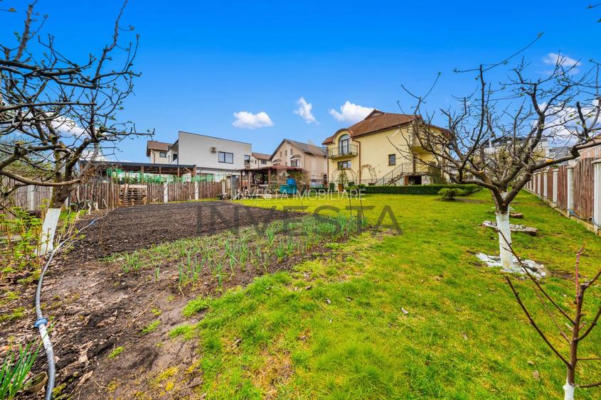 Casa individuala cu 7 camere, 260 mp, teren 900 mp, front 19m, Europa - 4