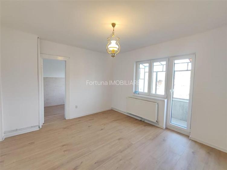 Casa singur in curte - Florilor - 10