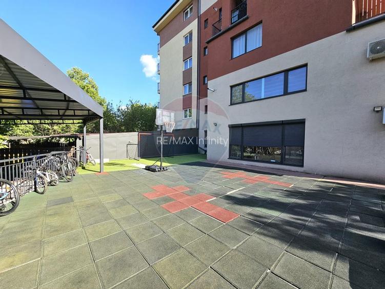 Inchiriez apartament de LUX cu 3 camere terasa, parcare zona Centrala - 13