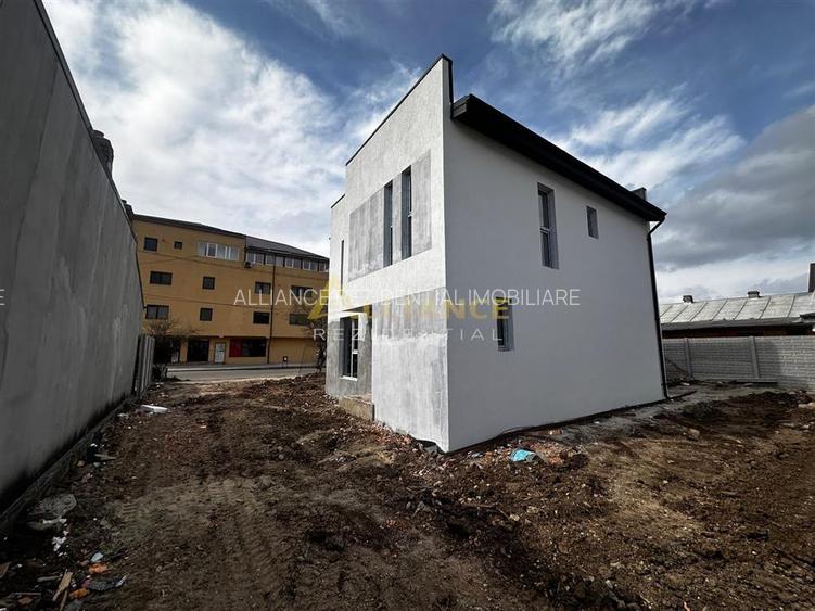 Vila individuala 5 camere ~ 3 bai ~  Teren 300 mp - 3