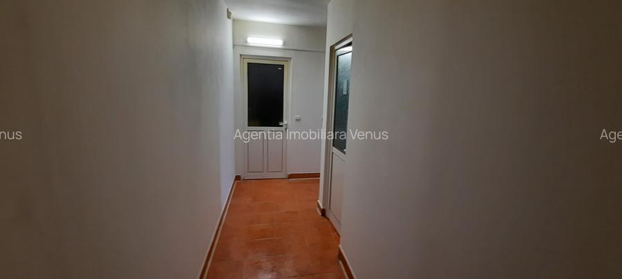 Cladire amenajata zona Grivita-Scoala 8 - 11