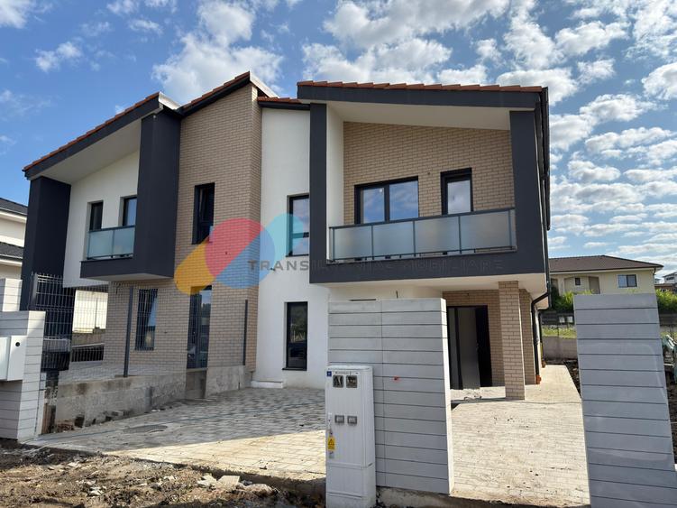 Casă modernă P+E | 120 mp utili | 355 mp teren | Panouri fotovoltaice |