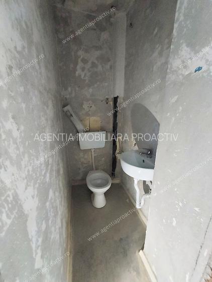 Apartament 3 camere, etaj 1, la doi pași de strada principală, în Micro 40 - 7