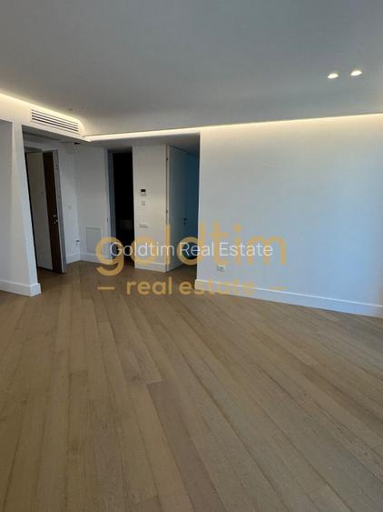 IANCU NICOLAE /PIPERA/CORTINA 126/LUMINOS SI SPATIOS/TERASA GENEROASA - 6