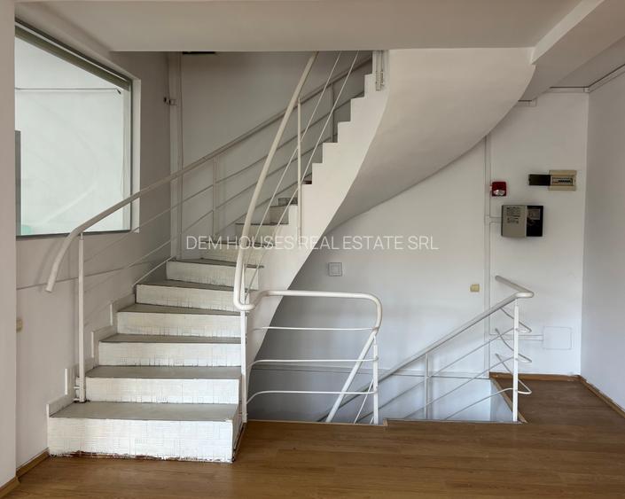 OCAZIE DEOSEBITA! 1100 euro/mp , 725 mp ,vila cu teren in sector 1,zona selecta - 10