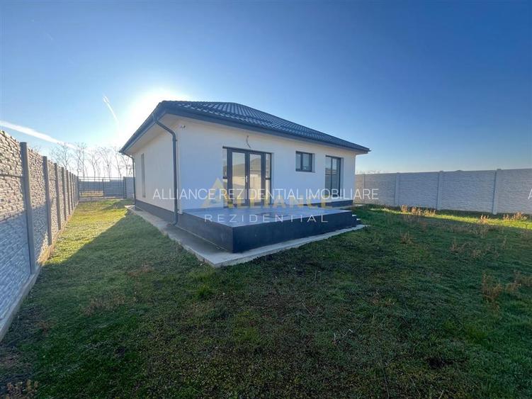 Casa de vanzare cu 3 camere,2 bai,teren 376mp - 3