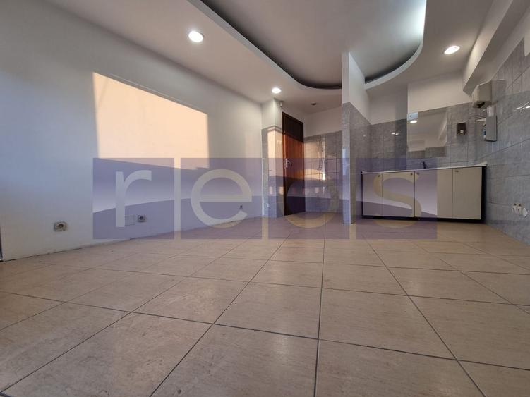 VANZARE SPATIU COMERCIAL | 15 CAMERE | ZONA UNIRII - 26