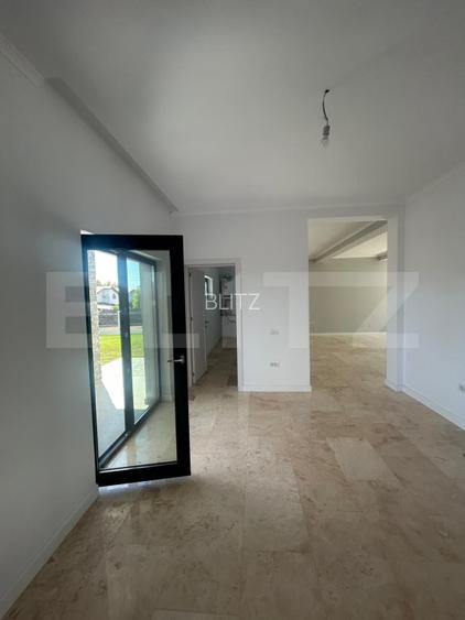 Vila de vanzare, 300 mp, teren 650 mp, zona Crevedia