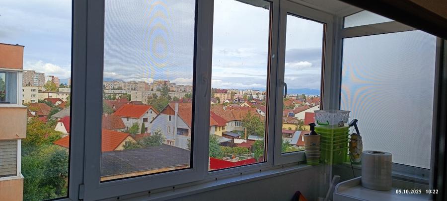 Vand apartament 3 camere BRASOV cartier Florilor