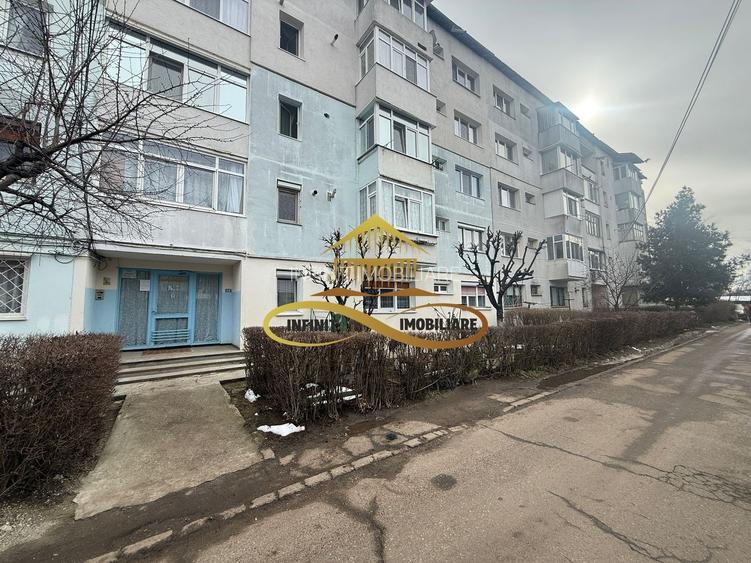 Apartament renovat 2 camere etaj 3 de vanzare Bacau - 16