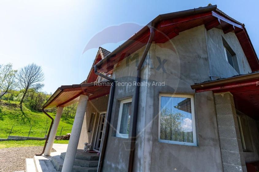 Casă / Vilă Sesuri, jud Hunedoara - 22