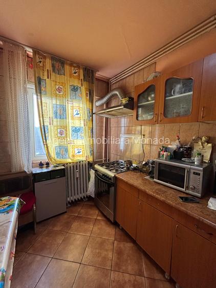 Apartament 3 camere Vanzare | Gorjului (2 minute de metrou) | An 1976 - 14