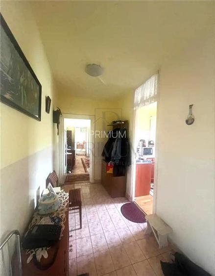 COMPLEXUL STUDENTESC - ETAJ 3 - BLOC IZOLAT - 3 cam - 2 bai - centrala proprie - 9