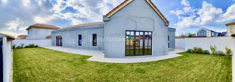 Vilă mediteraneană, pe parter, cartier cu iesire la lac, peninsula Balotesti - 6