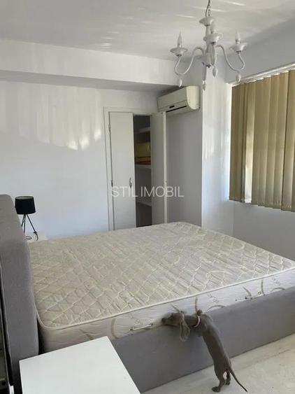 Apartament 2 camere Podul de Fier--580euro - 2