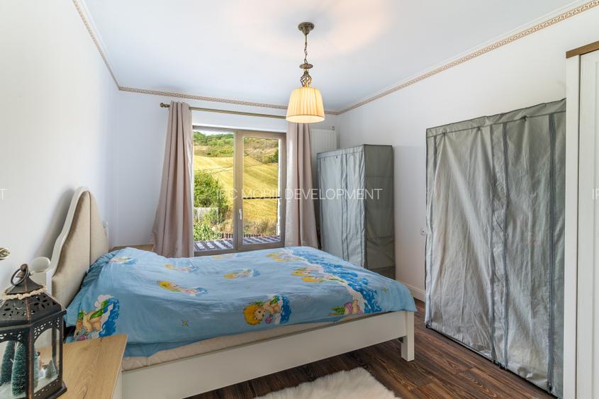 Proprietate deosebita cu piscina, Gadalin - 9