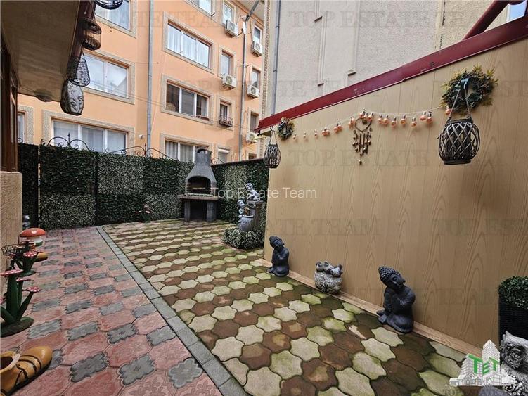 Casa spatioasa si versatila de vanzare in Eforie Nord - ideala pentru locuinta + - 18