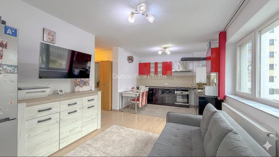 Studio in Kasper Coresi, vedere către aleea pietonală, loc de parcare si boxa - 4