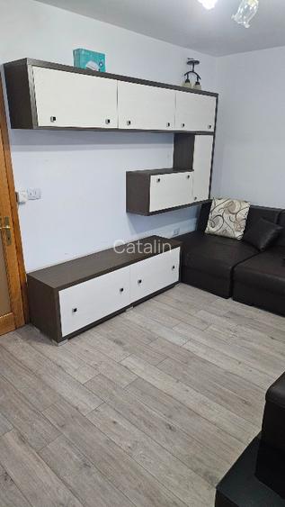 Persoană fizică ofer spre vânzare apartament cu 2camere situat  într-o zonă foar - 4