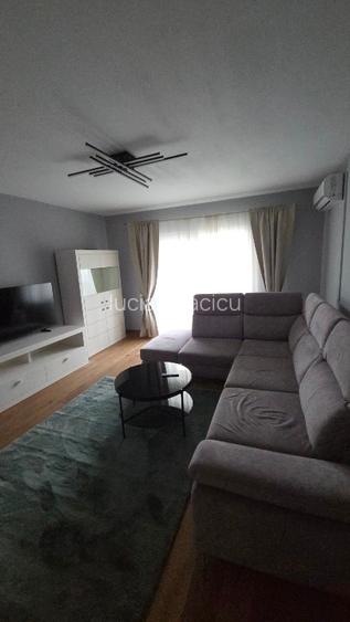 Apartament spatios si modern de inchiriat - 13