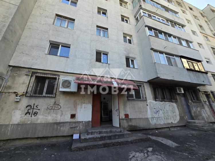 VANZARE SPATIU COMERCIAL PARTER  ZONA 9 MAI - 16