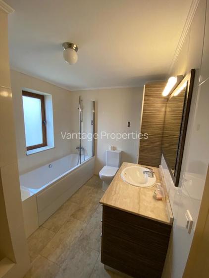 Individual villa | complex with swimming pool and tennis court | Iancu Nicolae - 13