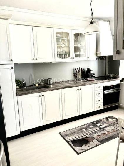 Vila deosebita aproape de Gara de Nord,construita in 1997,renovata 2020,8 camere - 3