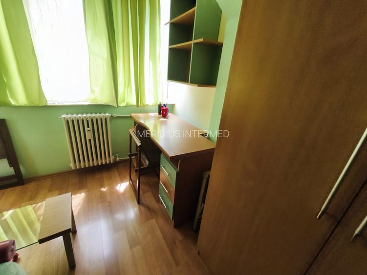 Închiriere apartament 4 camere decomandat + garaj - 27