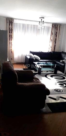 Apartament 3 camere Tractorul - 10
