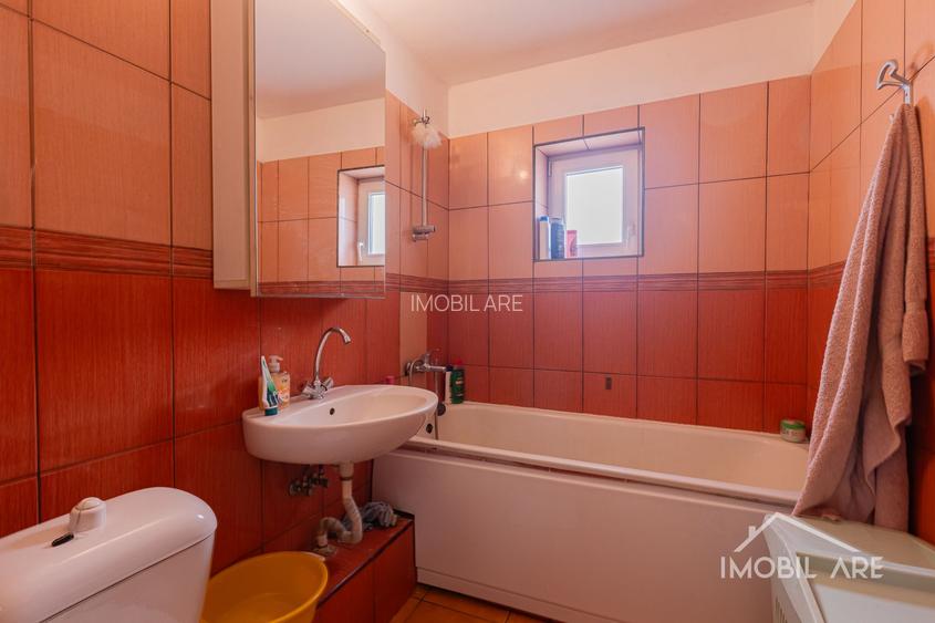 Apartament cu 3 camere de vânzare - 12