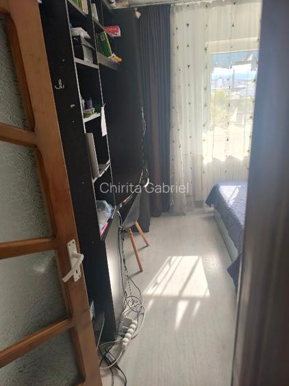 Se vinde apartament 2 camere transformat în 3 - 6
