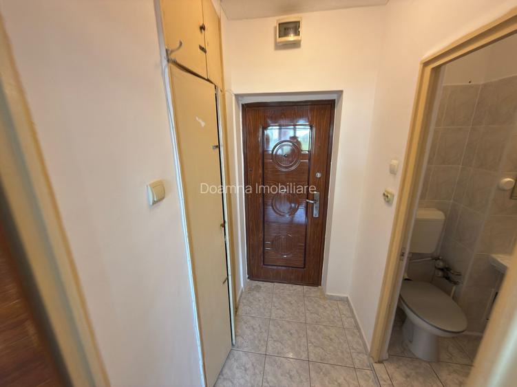 Garsoniera de vanzare, bloc din 1983, zona Fizicienilor, str. Schitului, nr. 9 - 2