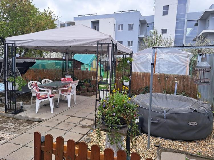 Casa cu 2 apartamente decomandate - 5