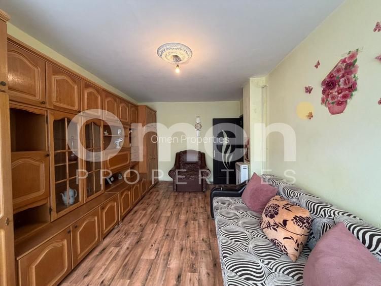 Apartament cu 2 camere decomandat, etaj intermediar, zona Center Nemes - 2