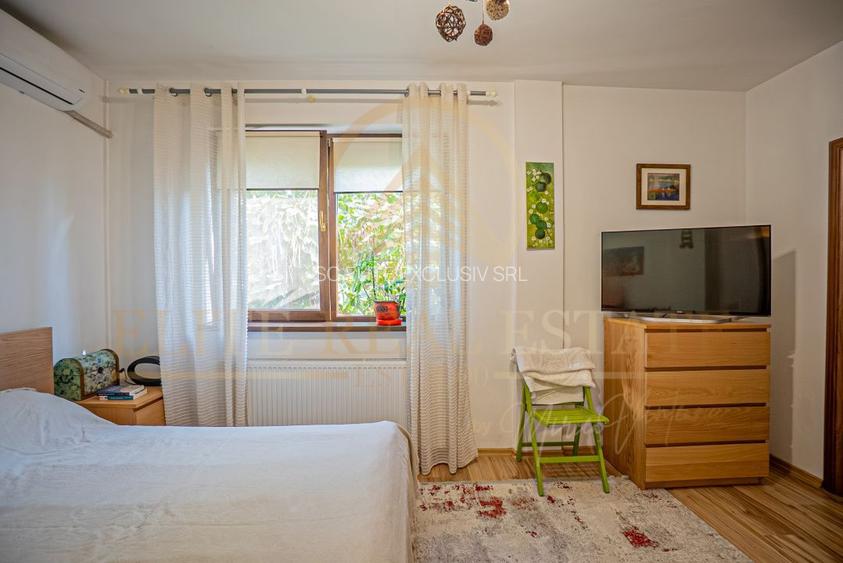 Viluta cocheta cu curte frumoasa in Mamaia Sat! - 24