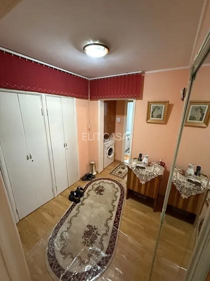 Apartament 2 camere, decomandat, etaj 1/4, zona Nicolina - 3