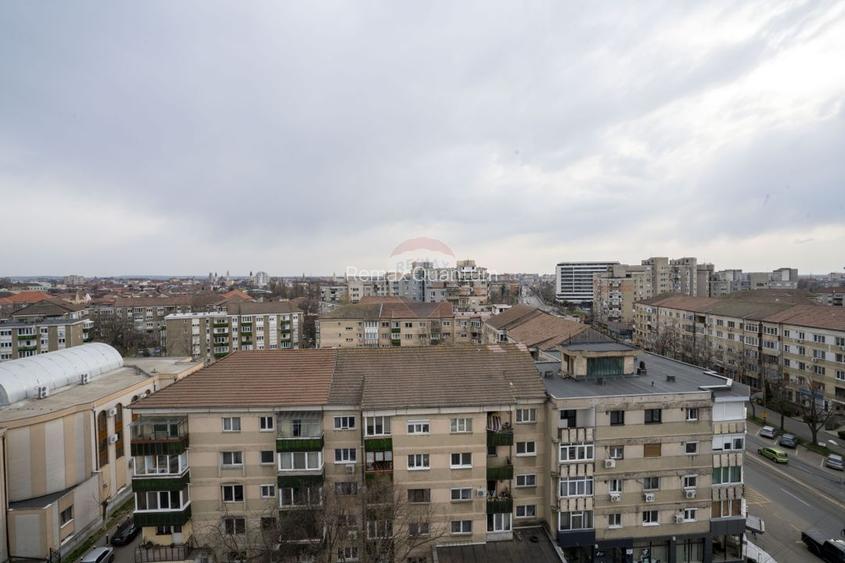 De vânzare apartament cu 4 camere, Bulevardul Decebal - 18