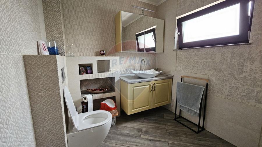 Casă / Vilă cu 7 camere si teren 1000 mp în zona Centrala-Suceava - 23