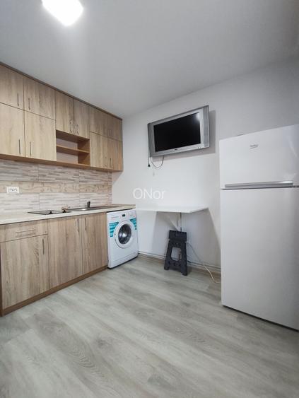 Mini garsoniera de 17mp, bloc renovat, etaj 3, mobilat si utilat - 2