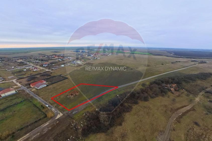 Teren generos cu două fronturi, Frumușeni – zonă în dezvoltare - 4
